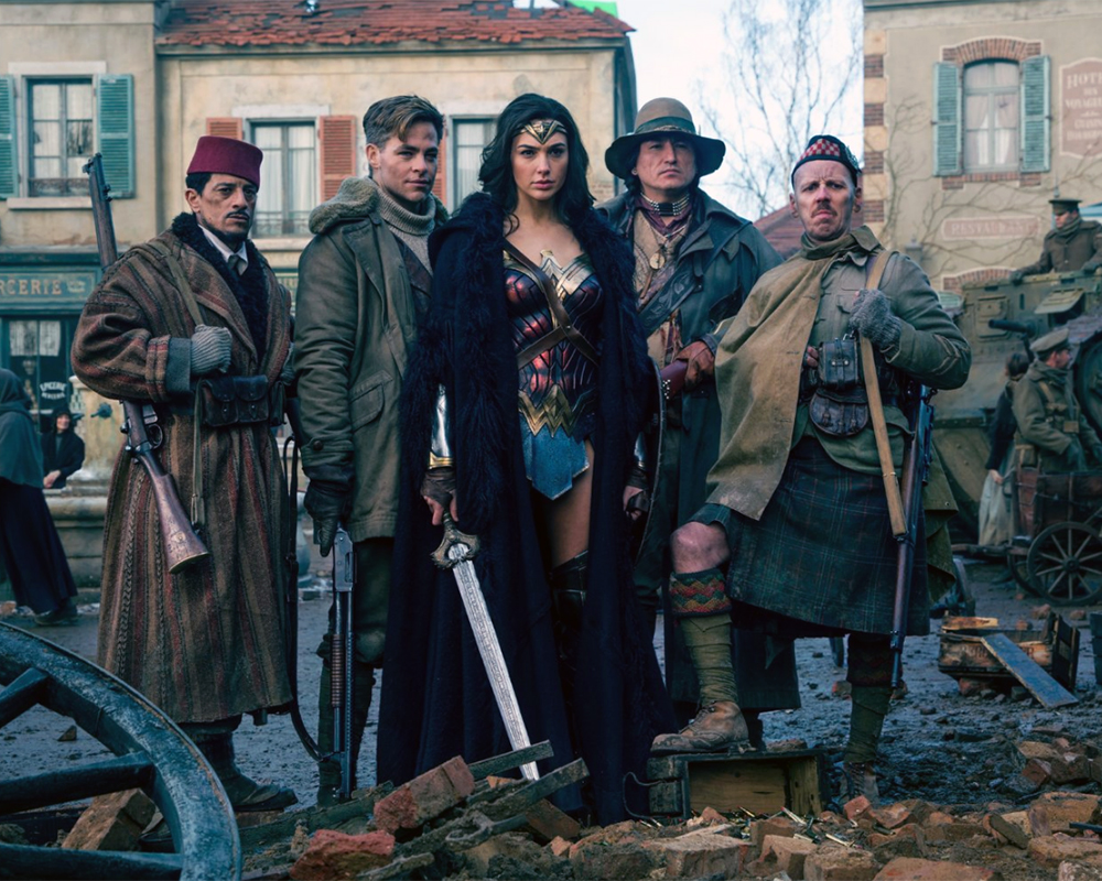 Mujer Maravilla, Steve Trevor y camaradas en la Primera Guerra Mundial